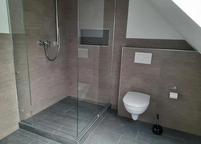 Hannekenbuurs Kleine Kune Kune Farm *